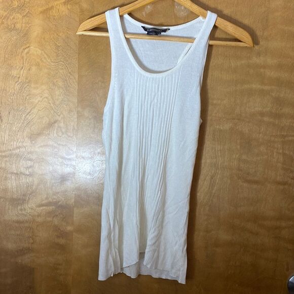 BCBG‎ MAXAZRIA cream ribbed stretch deep scoop neck racerback sleeveless sweater - Picture 1 of 6